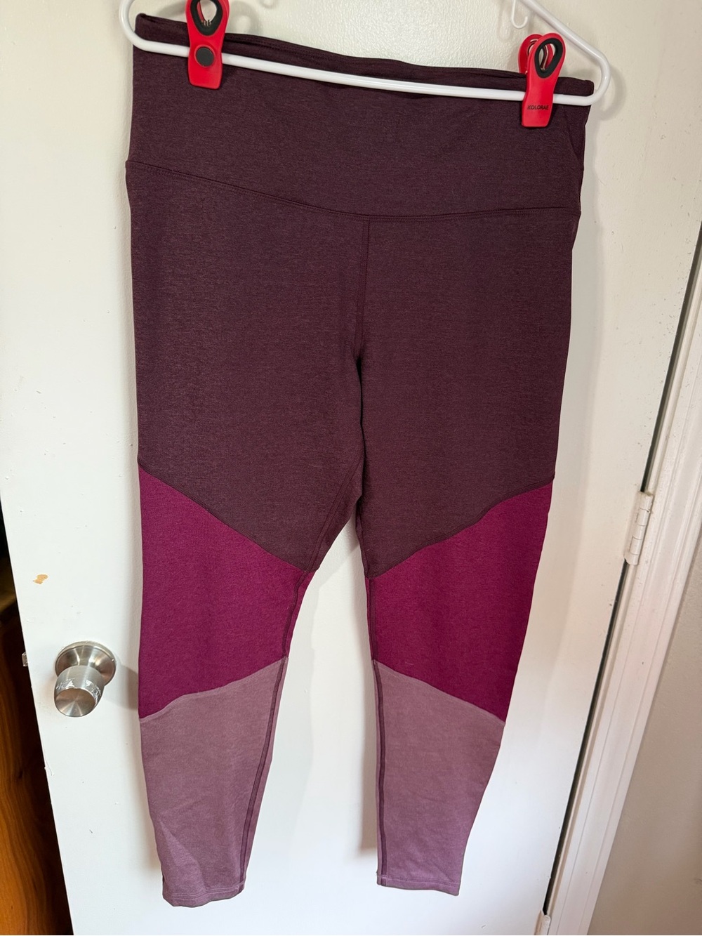 Old Navy Active Go-Dry color block Leggings XL Pink/Burgundy